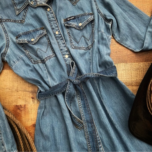 Wrangler Retro Pearl Snap Denim Belted Dress (matching denim belt included) - Picture 6 of 14